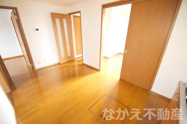 【居間・リビング】 | 使いやすい居間です