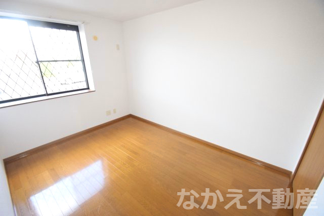 【寝室】 | 広くて明るい寝室