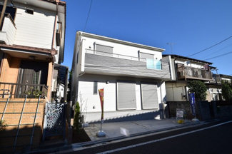 【外観】 | 南側道路に面し、日当たり良好なお住まい！