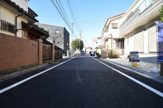 【前面道路含む現地写真】 | 南側約6.0ｍ公道　交通量は少なめで小さなお子様にも安心の立地です。