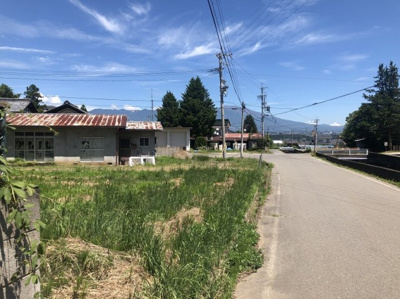 【前面道路含む現地写真】 | 佐久市根岸沓沢売地 | 東側道路を南東側から撮影
