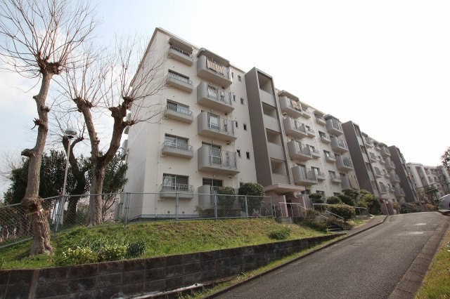 野間台住宅 3の外観