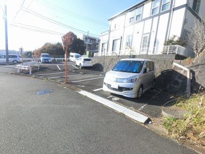 【駐車場】 | 笹下台団地９-６号棟 | 平置き駐車場です。
