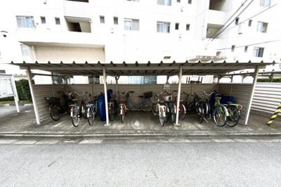 【その他共用部分】 | 南宇治ローレルコートB棟 | 自転車置場は無償です※駐車場等の空き状況は都度要確認。