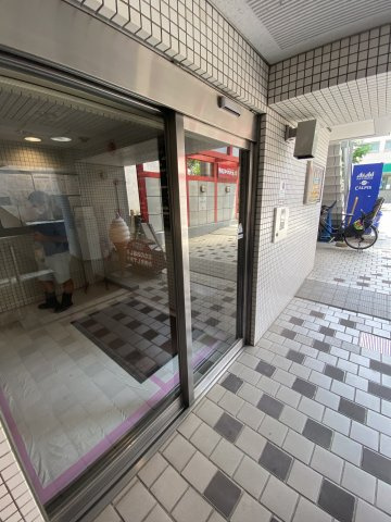 ライオンズマンション白山駅前のエントランス