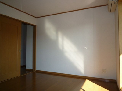 【寝室】 | EM・Healthy　Villa　松本台セントラル | ※同建物別室参考写真