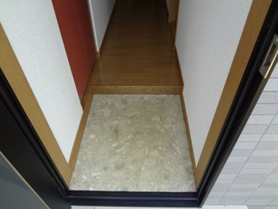 【玄関】 | EM・Healthy　Villa　松本台セントラル | ※同建物同型別のお部屋
