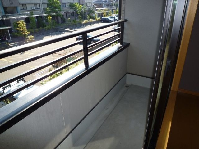【バルコニー】 | EM・Healthy　Villa　松本台セントラル | ※同建物同型別のお部屋　２F