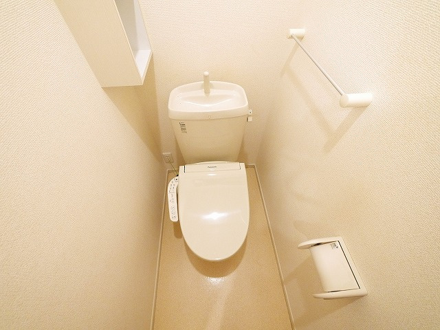 レジデンス・スルガのトイレ|シンプルで使いやすいトイレです