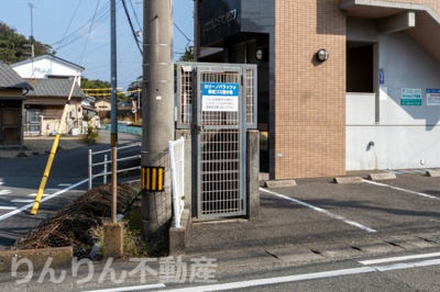 【駐車場】 | カリーノ パラッツォ | 車をお持ちの方に嬉しい駐車場付きの物件です