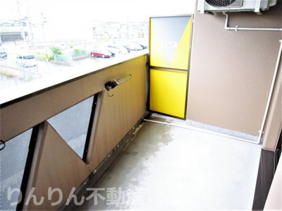 【バルコニー】 | カリーノ パラッツォ | バルコニーからの眺めを楽しみながら食事をしませんか