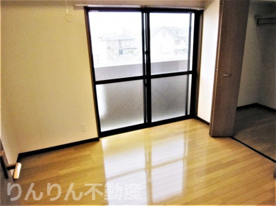 【洋室】 | フェリーチェ・レジデンツァ | ゆったりした洋室です