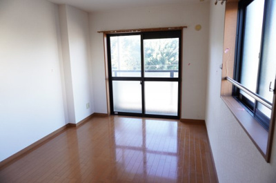 【洋室】 | フルスパシエンテ