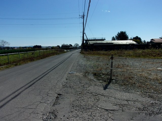 【前面道路含む現地写真】