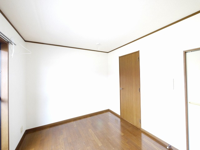ラポール田井庄Bの洋室