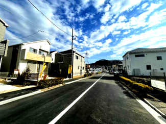【前面道路含む現地写真】 | 前面道路含む現地写真です
