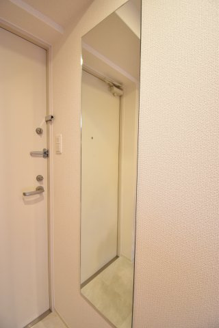 ラシーヌ日本橋の玄関