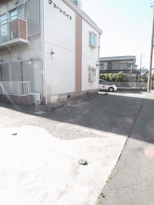 【駐車場】 | グリーンハイツ | 駐車場は敷地内に。