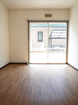 【内装】 | グリーンハイツ | 使い勝手のいい洋室☆