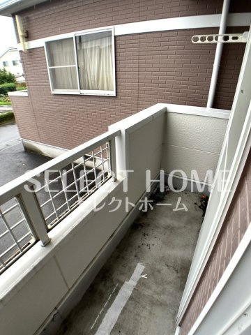 【バルコニー】 | 桃苑 | 外からの目が気にならないバルコニーで洗濯物が干せます