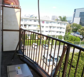 シーザーレジデンス美好町のバルコニー