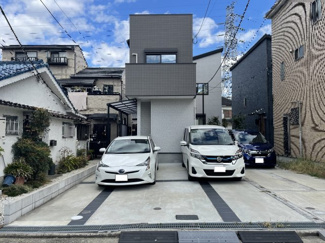 【前面道路含む現地写真】