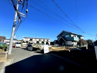 【前面道路含む現地写真】 | 仲介手数料無料　日野市落川新築戸建て２棟　１号棟