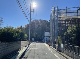 【前面道路含む現地写真】