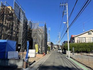 【前面道路含む現地写真】
