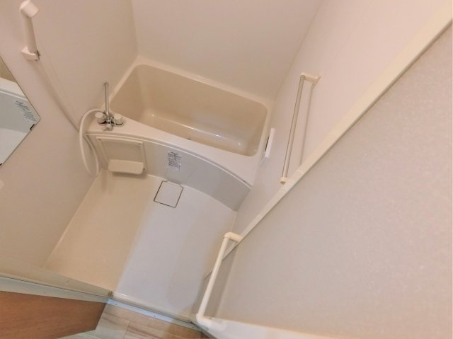 リーフィアⅠ号棟の浴室