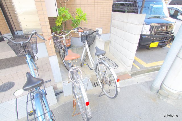 セリシエ中津　仲介手数料無料の駐車場