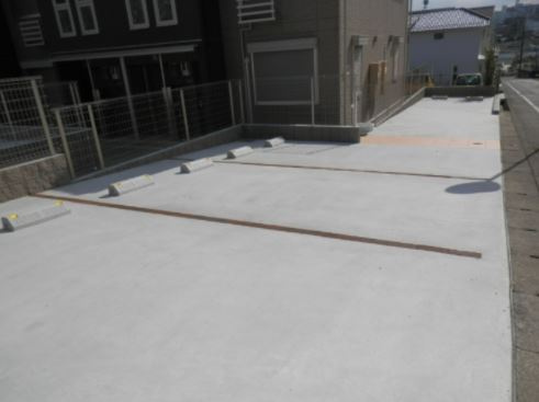 Niji-cortの駐車場