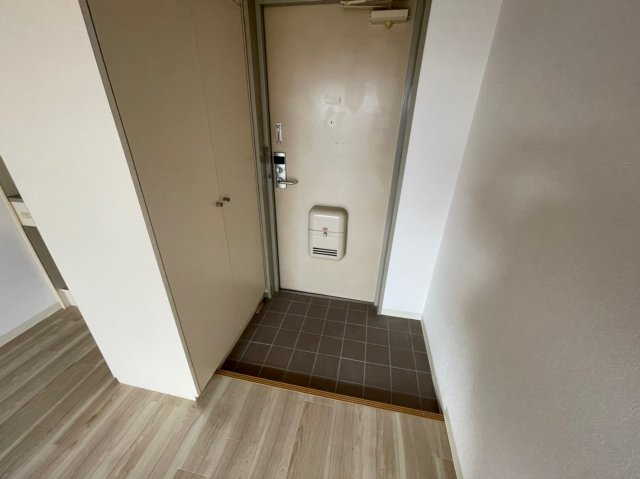 ロフティ岡田の玄関