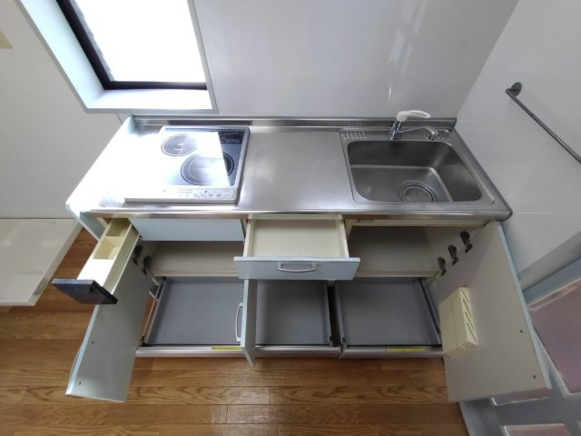グランドール天神のキッチン|キッチン収納