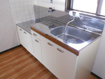 オザサライブコープのキッチン|2口ガスコンロ設置可