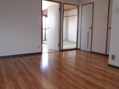 オザサライブコープの居間・リビング|リビング