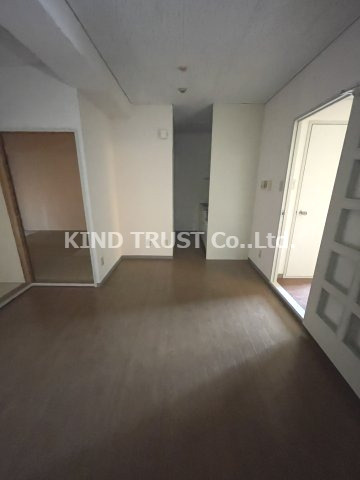 エスコート中崎の居間・リビング