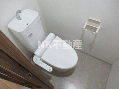 【トイレ】 | Y'z Lucao(ワイズルカオ）（新石切賃貸） | 落ち着いたトイレです