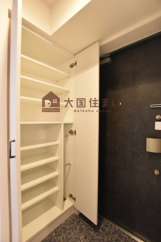 【玄関】 | セオリー難波パレ