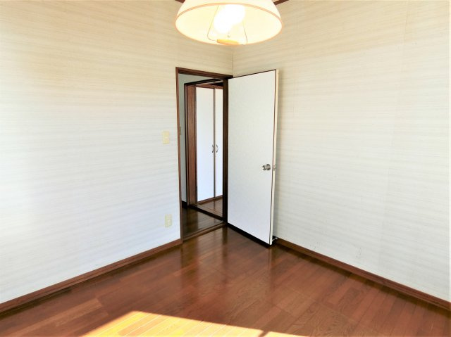 八街市吉倉貸家の洋室