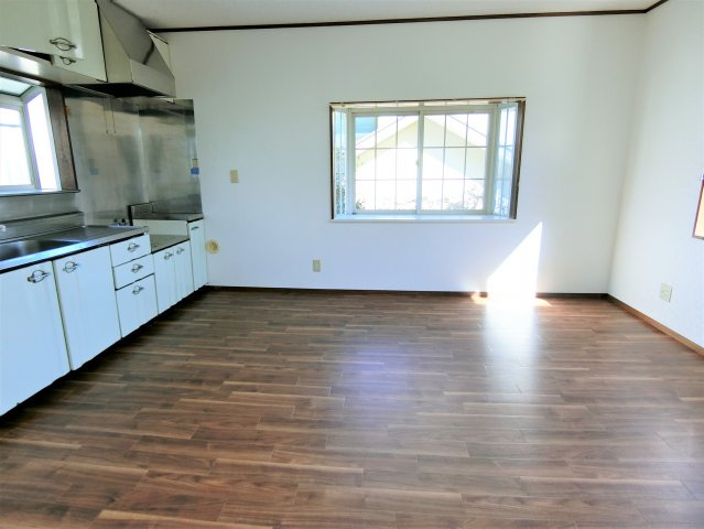 八街市吉倉貸家の居間・リビング