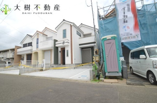 【前面道路含む現地写真】