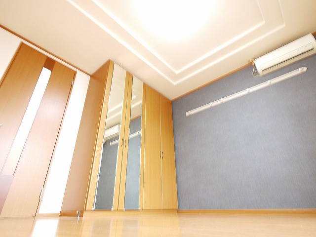 ラ・セゾン弐番館