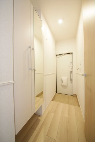 アヴェクトワの玄関
