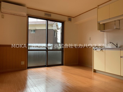 【居間・リビング】 | サニーフラット御立 | 居間です