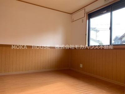 【洋室】 | サニーフラット御立 | 個人の部屋や寝室として使える洋室です