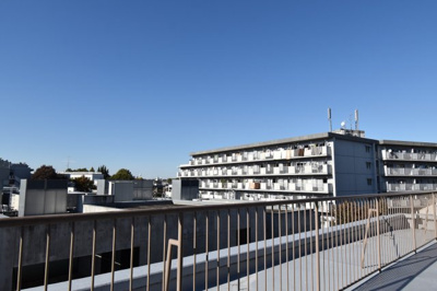 【展望】 | 豊栄アンバサダー調布 | 景色を遮るものがないと、陽の光を長い時間浴びられます。空気も澄んでいるように感じますね。