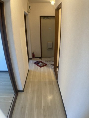 【玄関】 | ラ・リヴィエールⅢ