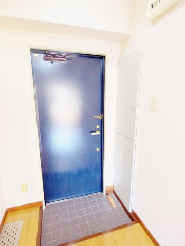 サンライズ鶴江Aの玄関