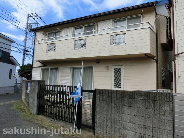 長作町　中古戸建の外観|長作町　リフォーム住宅　カースペース２台　南西角地　３ＬＤＫ